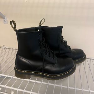 dr martins worn once great condition